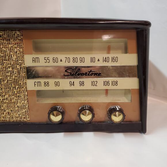 Vintage Radio - Still Hotter Than Your Tinder Date - Picture 7 of 12